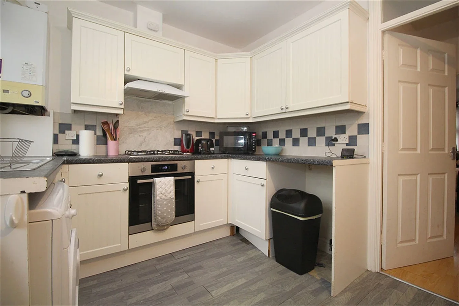 House Carlton Close in Charnwood