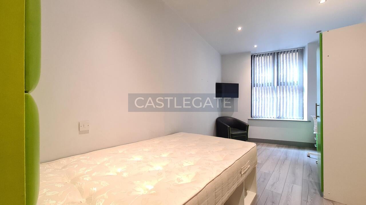 Room Dundas Street in Kirklees