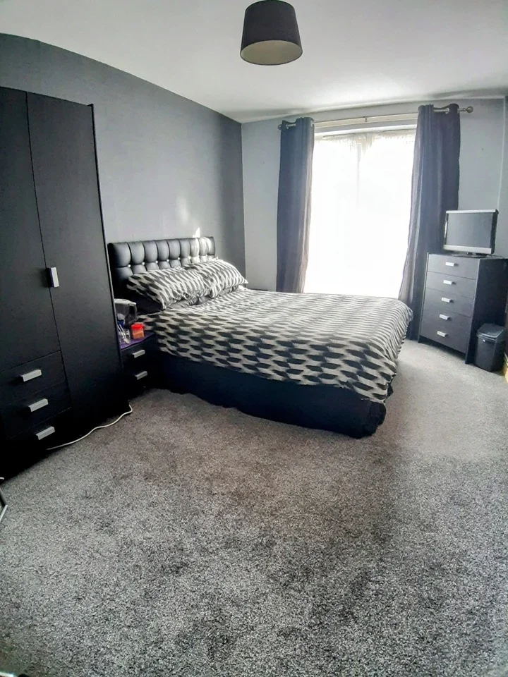 Flat Ordell Road in Greater London