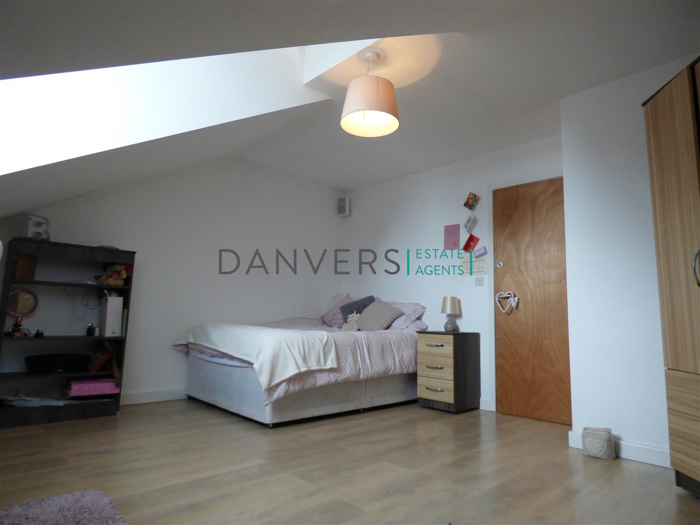Flat Hinckley Road in Leicester