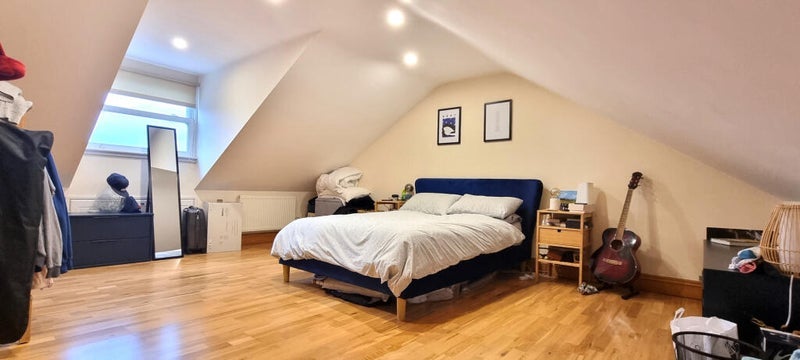 Room Lordship Lane in Greater London