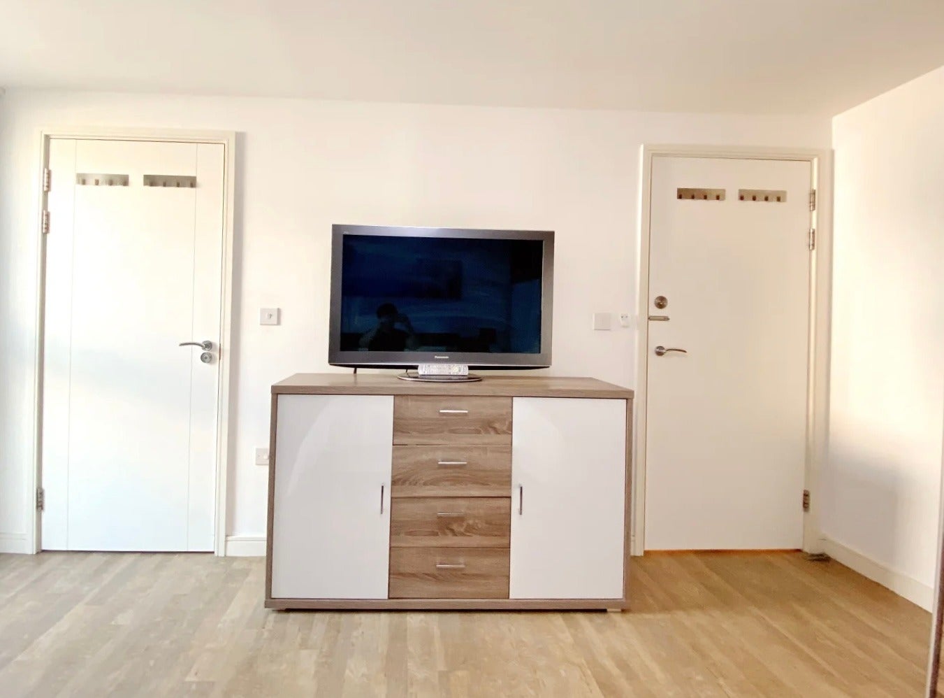 Flat Vian Street in Greater London