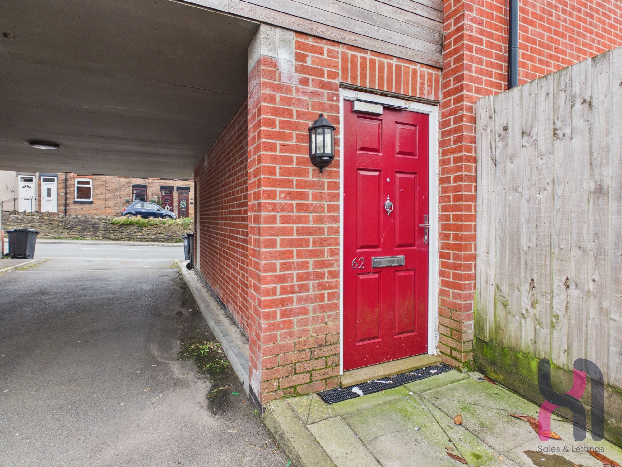 Flat High Street in Newcastle-under-Lyme