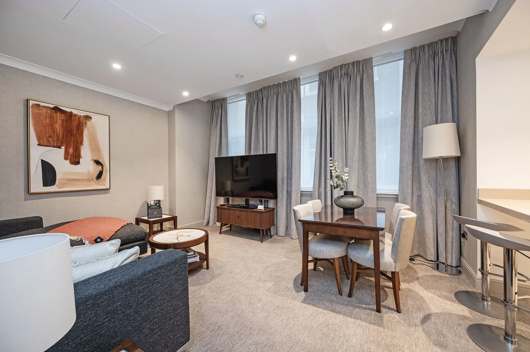 Flat Watling Street in City of London
