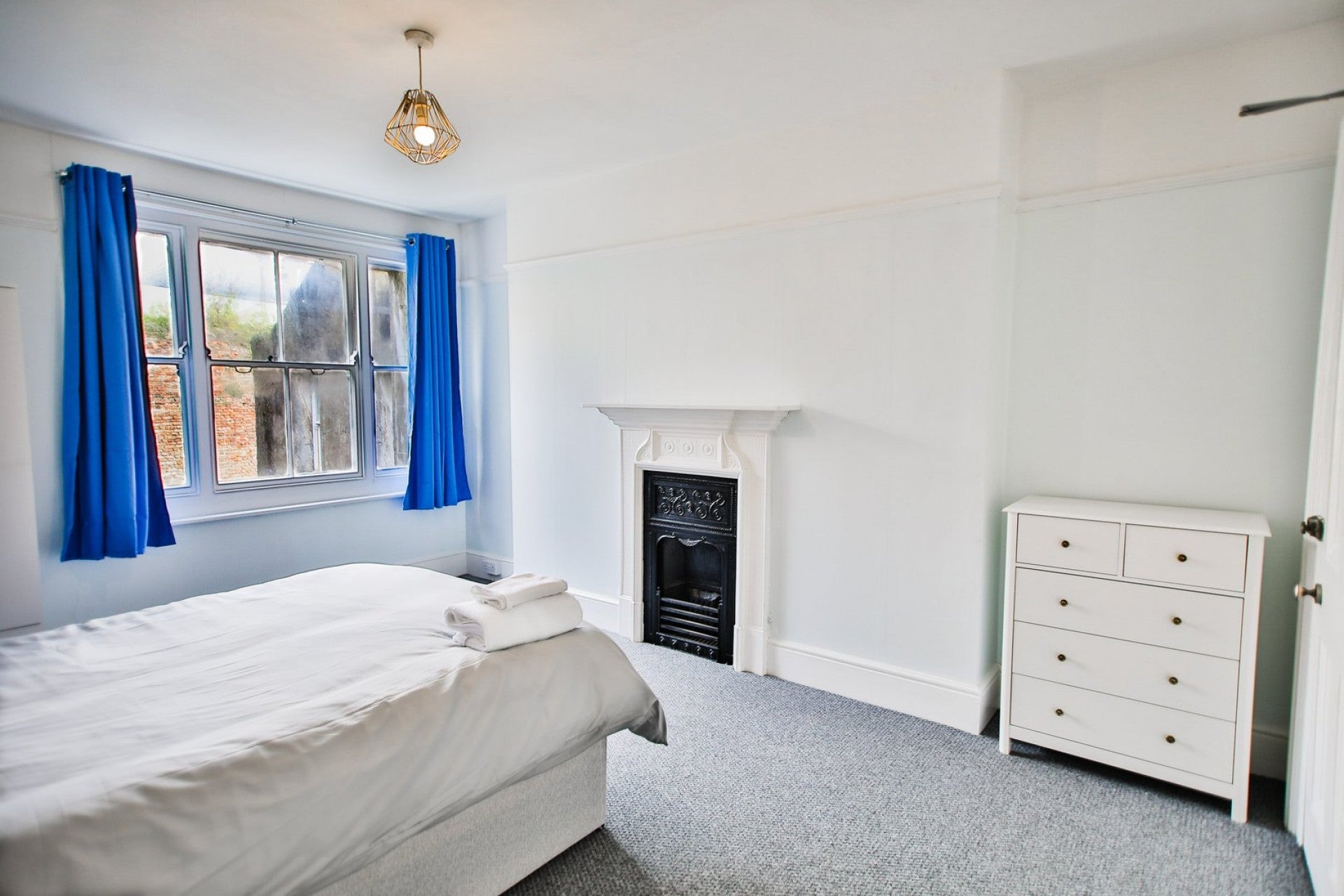 Room White Rock in St Leonards
