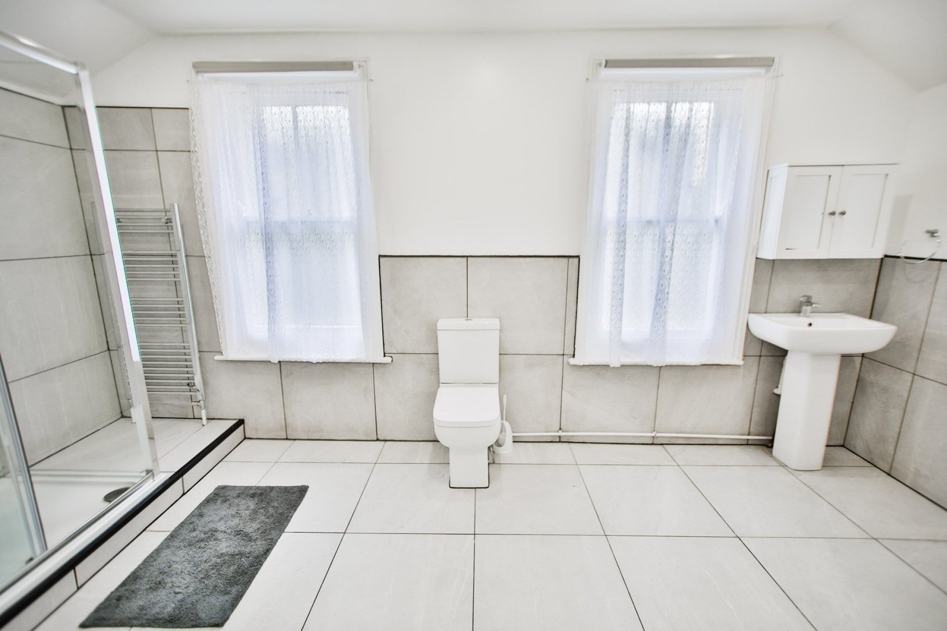 Room White Rock in St Leonards