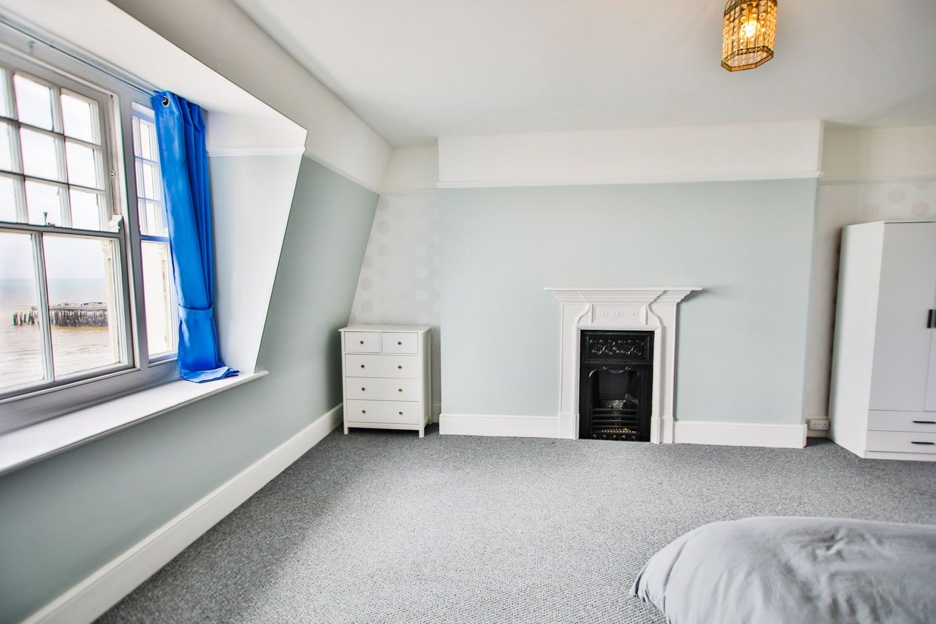 Room White Rock in St Leonards