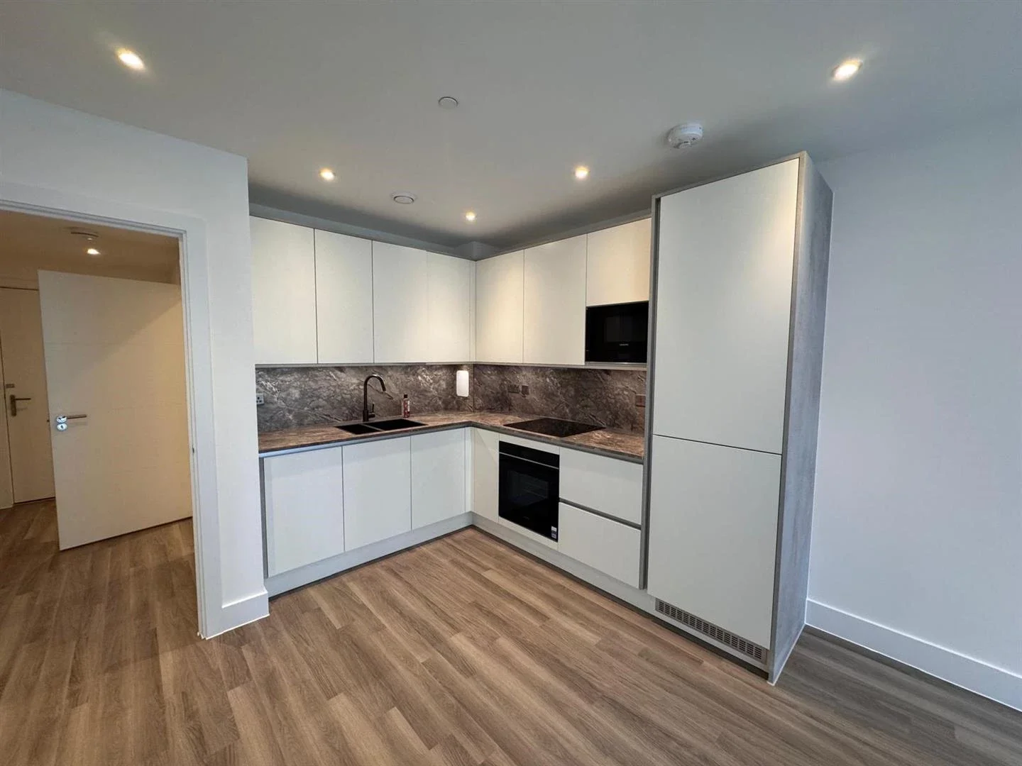 House Sanday Drive in Greater London