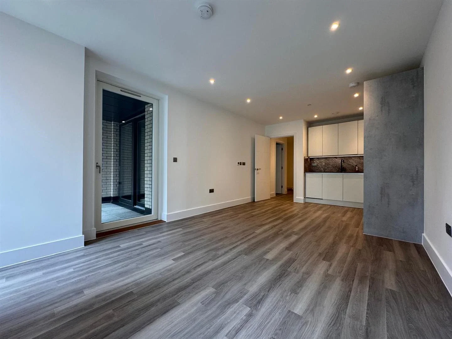 House Sanday Drive in Greater London