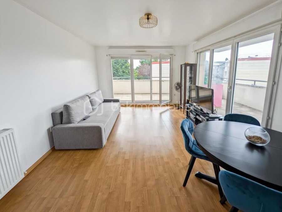 Flat Rue Gaston Navailles in Neuilly-sur-Marne