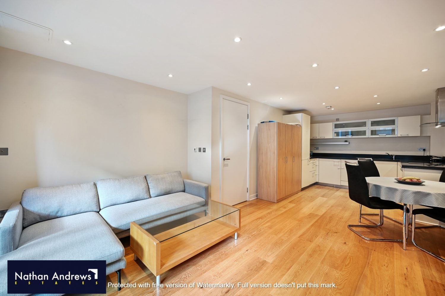 Flat Manilla Street in Greater London