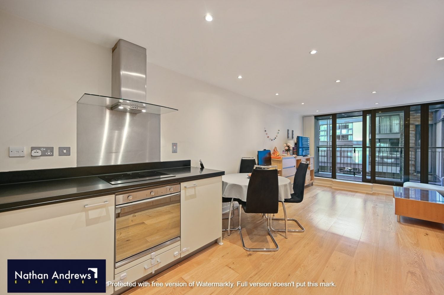 Flat Manilla Street in Greater London