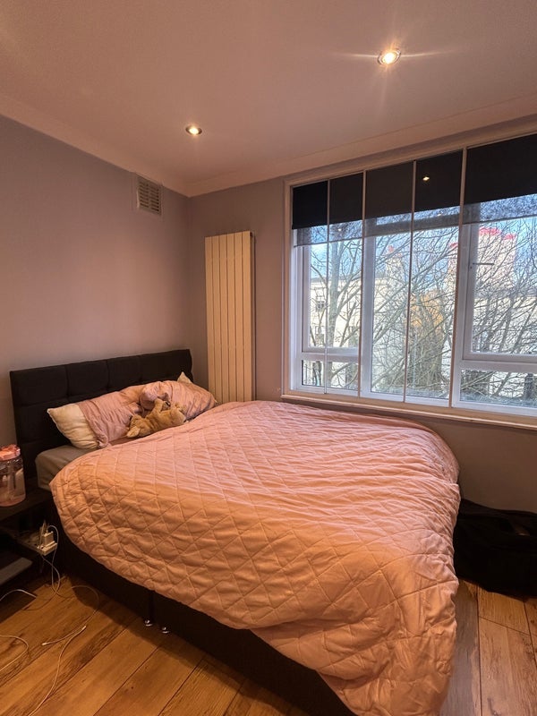 Room John Aird Court in City of Westminster