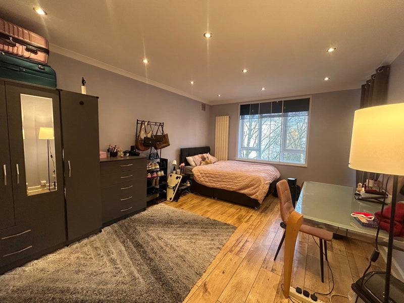 Room John Aird Court in City of Westminster