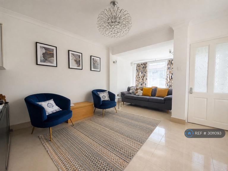 House Bannister Close in Greater London