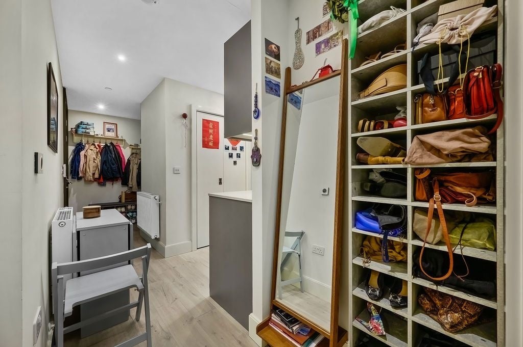 Flat Warwick Lane in Greater London