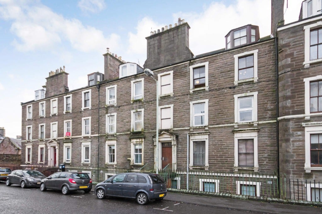 Flat Dudhope Street in Dundee