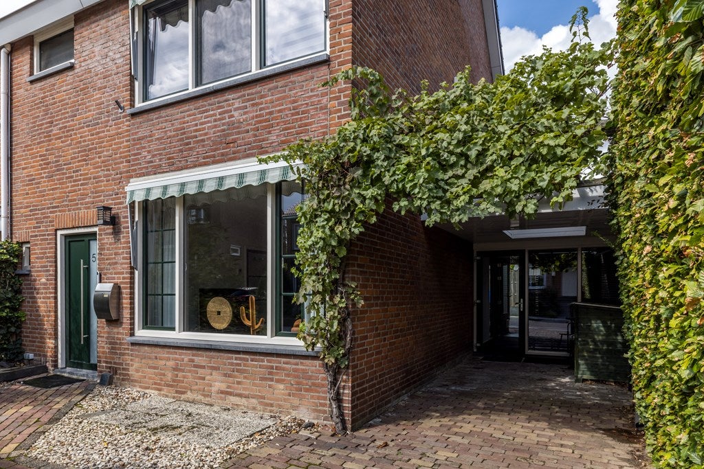 Twee-onder-één-kap te koop: Vloedstraat 5, Nuth