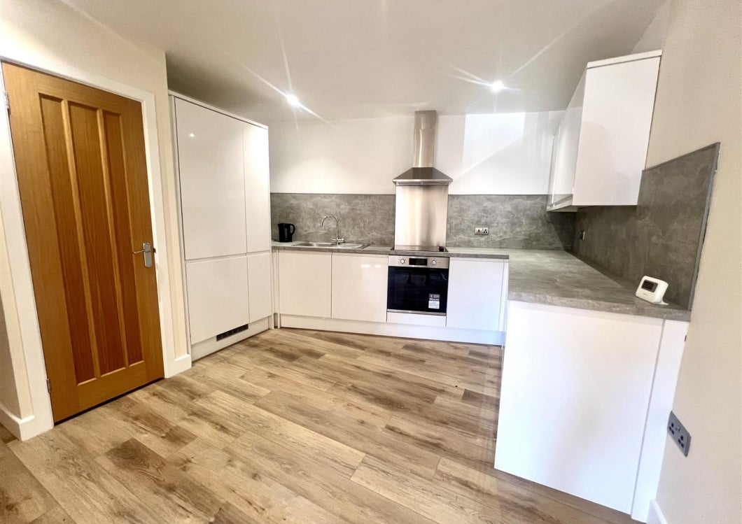 Flat Buckingham Mews in Birmingham