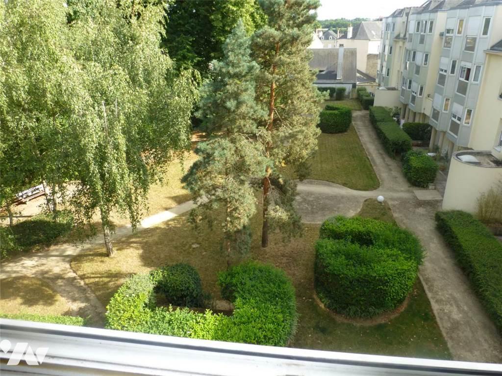 Appartement Place de la Trémoille à Laval