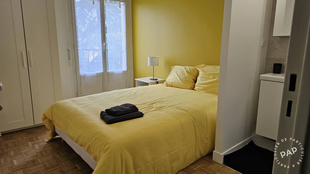 Room Rue Jacques Tati in Plaisir