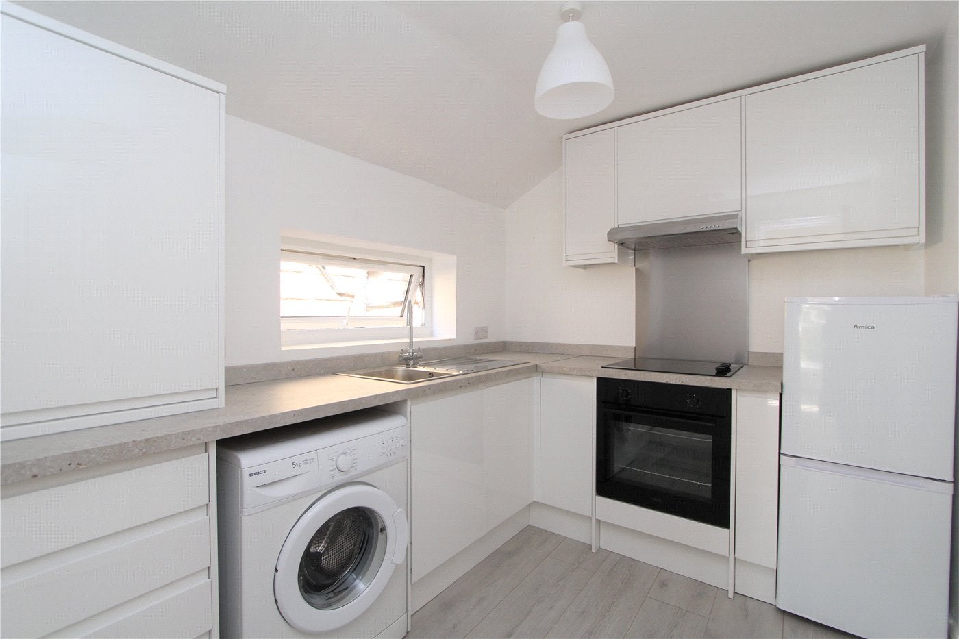 Flat Springbridge Road in Greater London