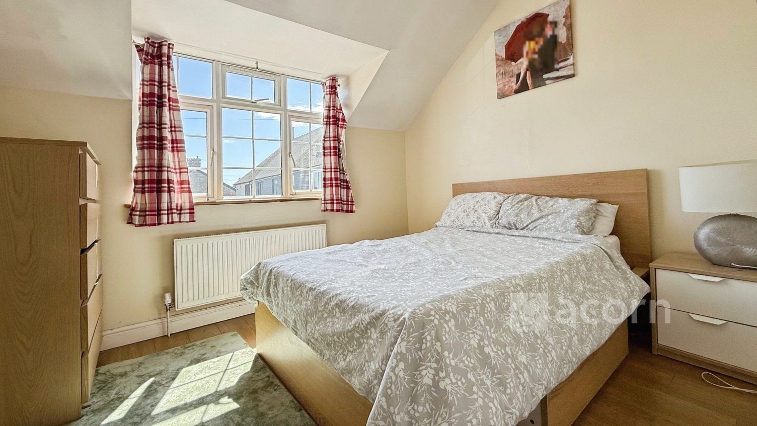 Flat Heathway in Greater London