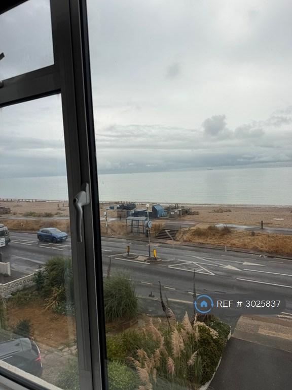 Flat Brighton Road in Worthing