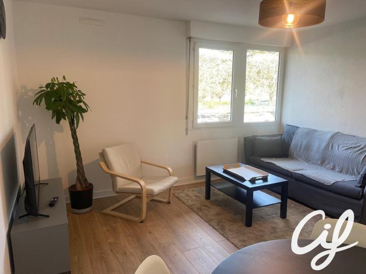 Flat Rue Crucy in Nantes
