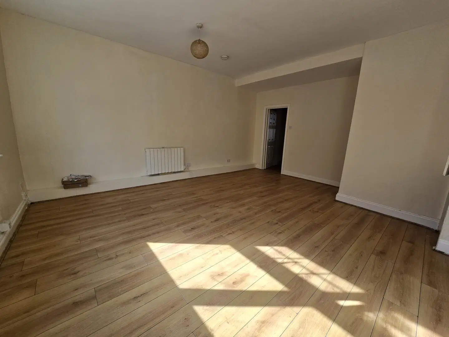 Flat Omega Place in Rugby