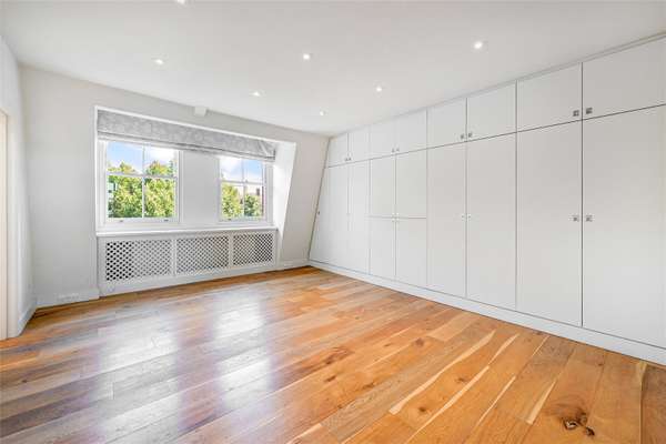 Flat Lennox Gardens in Greater London
