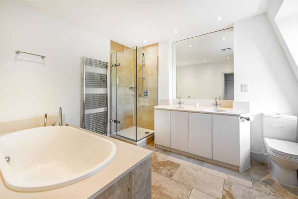 Flat Lennox Gardens in Greater London