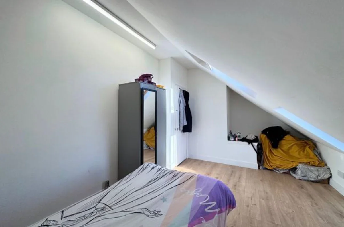 Room Torver Road in Greater London