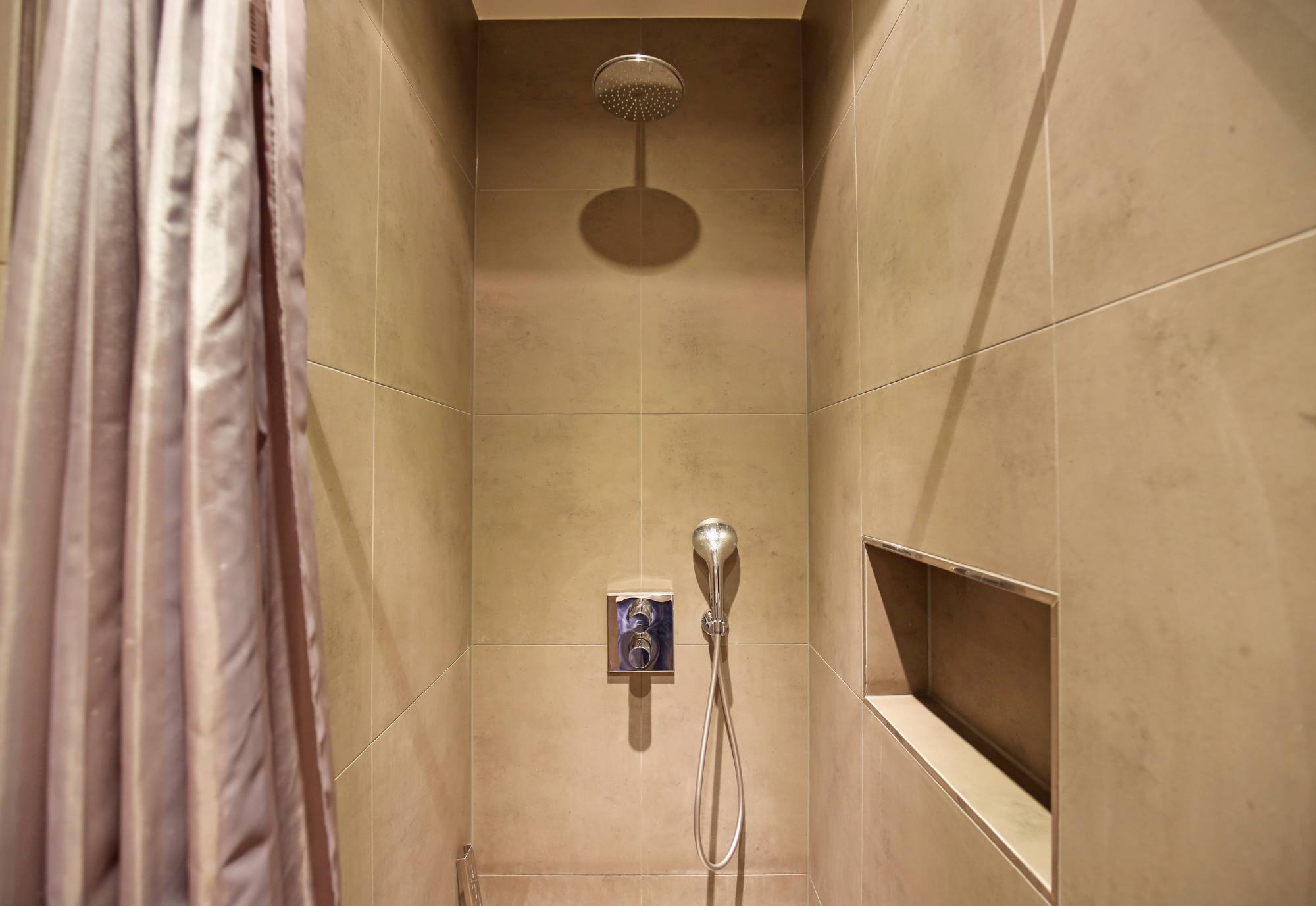 Appartement te huur: Nieuwe Looiersstraat, Amsterdam