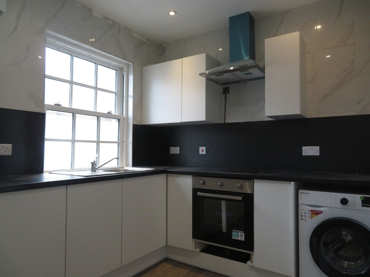 Room Middle Road in Greater London