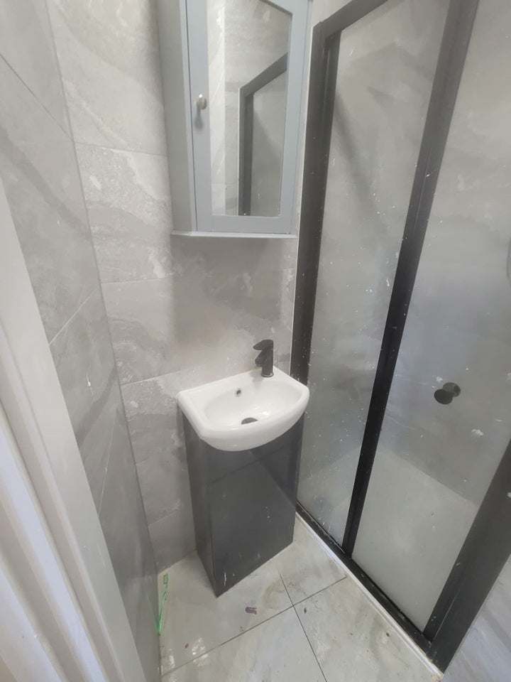 Room Westcote Road in Greater London