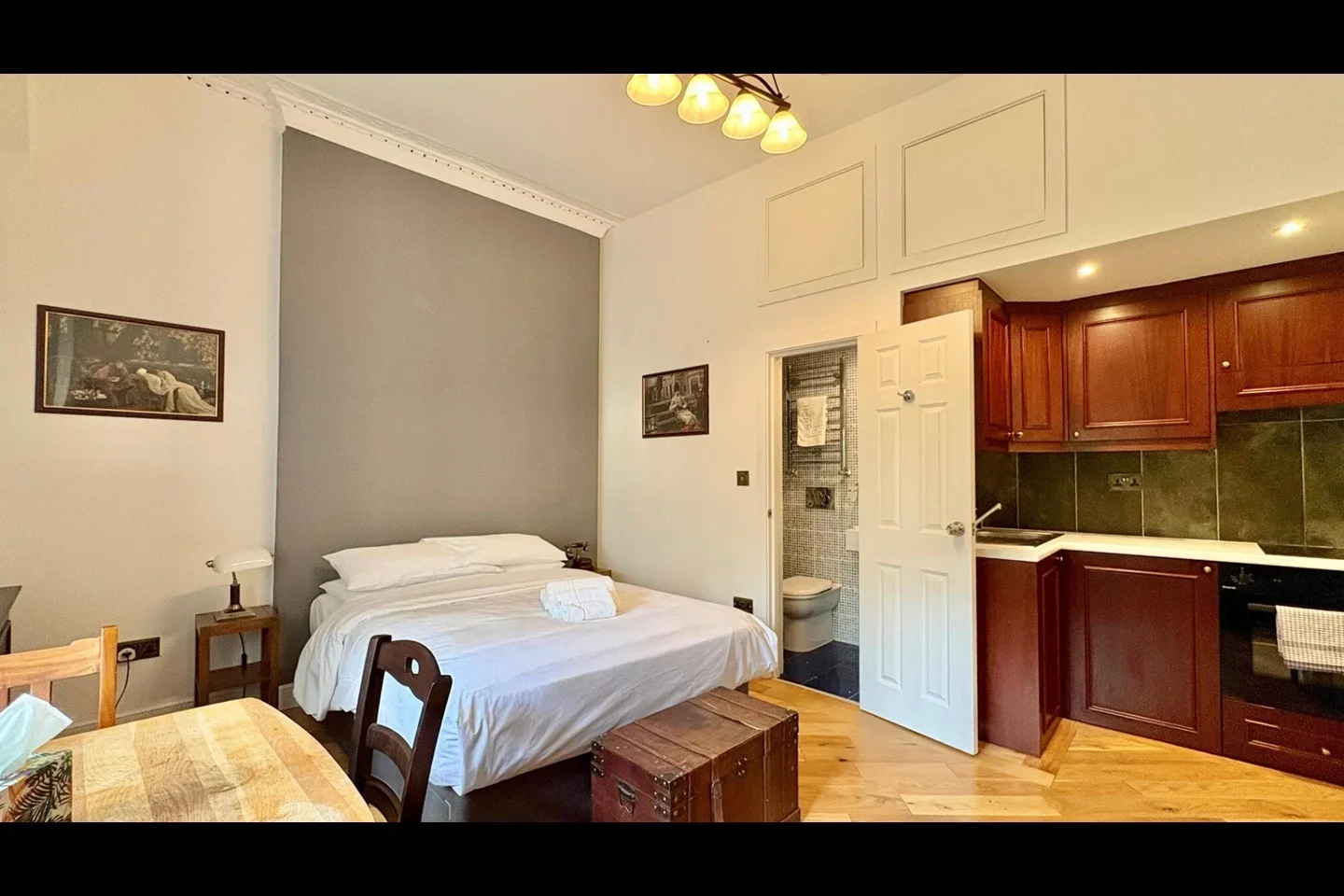 Flat Cartwright Gardens in Greater London