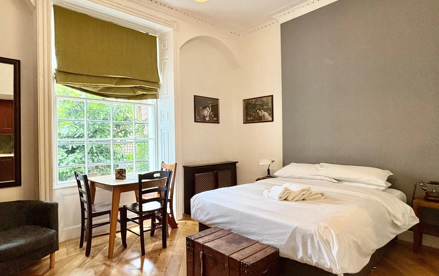 Flat Cartwright Gardens in Greater London