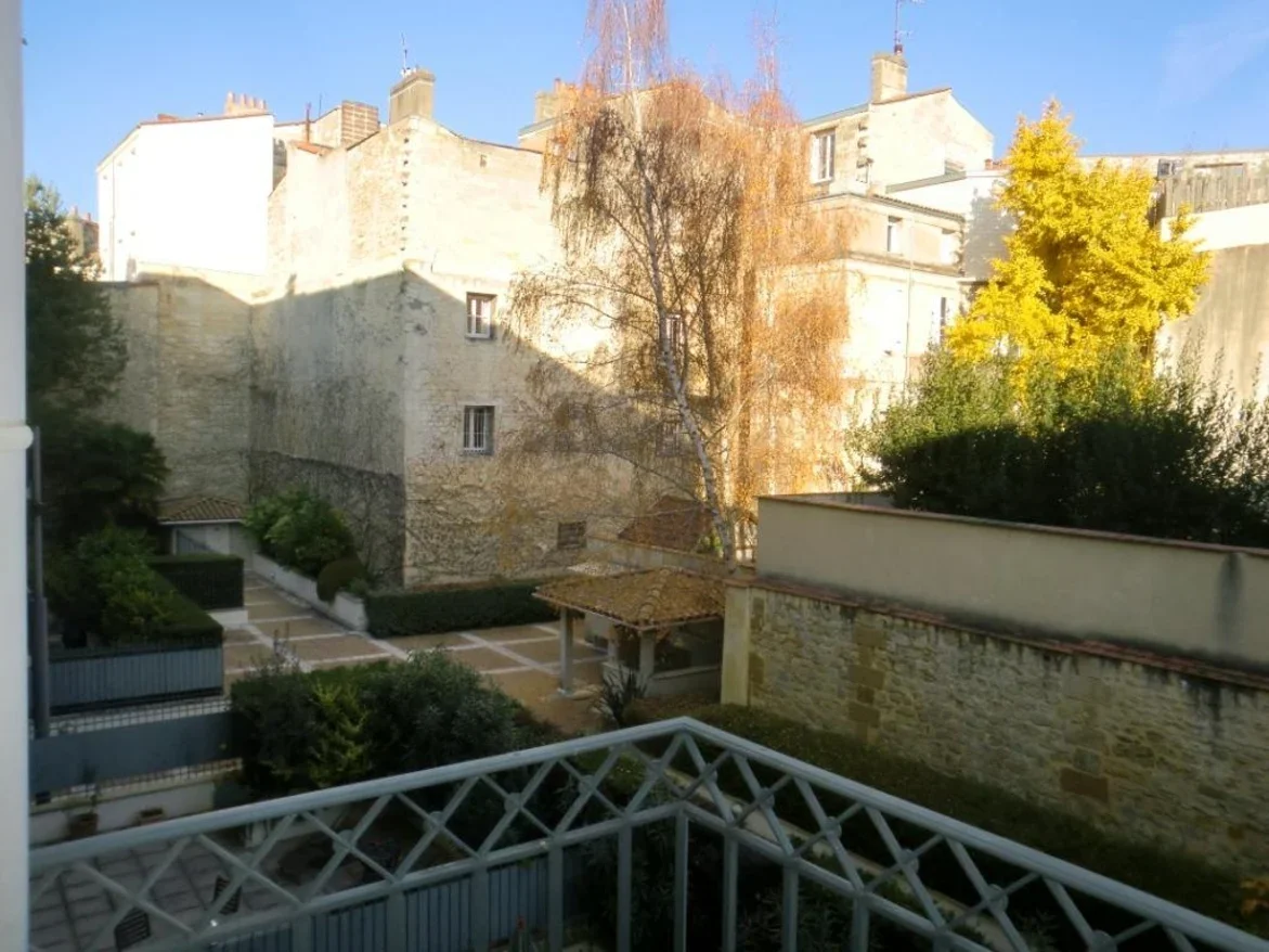 Flat Rue Fondaudège in Bordeaux