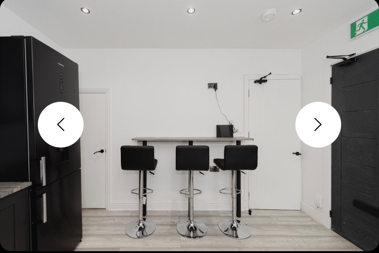 Room Horley Road in Reigate and Banstead