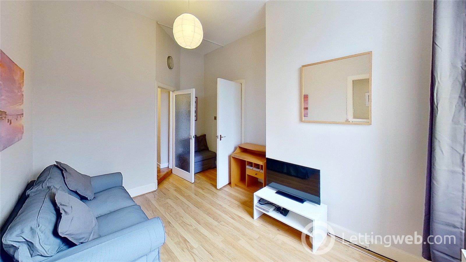 Flat Stewart Terrace in City of Edinburgh