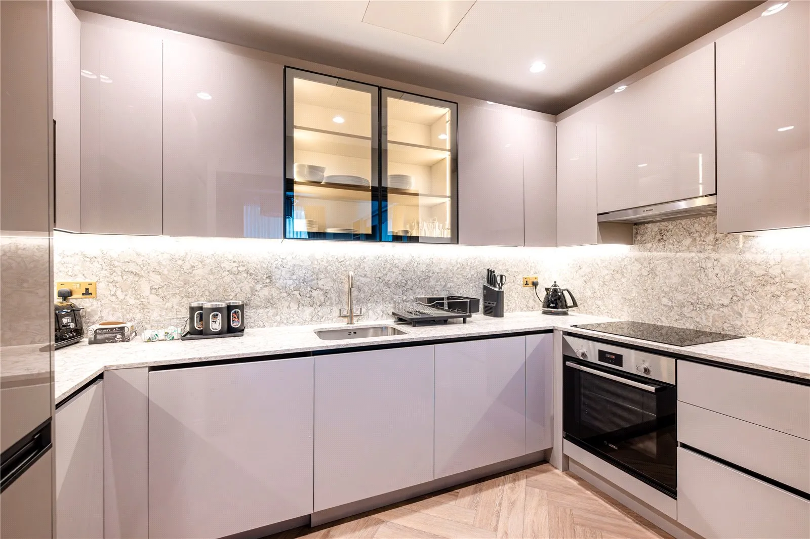 Flat Royal Crescent in Greater London