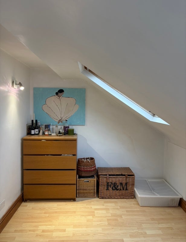Room Ormeley Road in Greater London