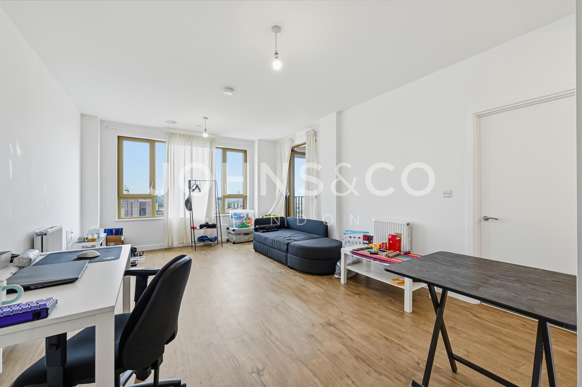 Flat Ilderton Road in Greater London