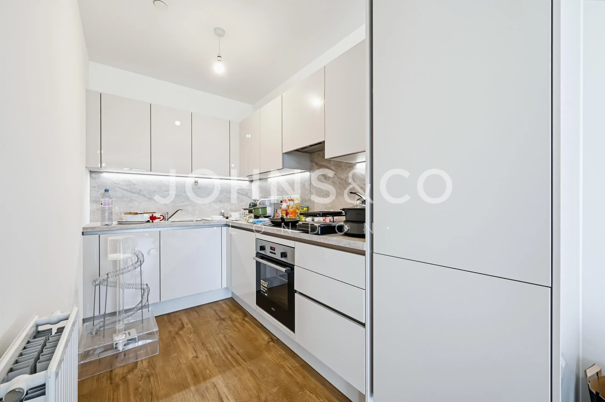 Flat Ilderton Road in Greater London