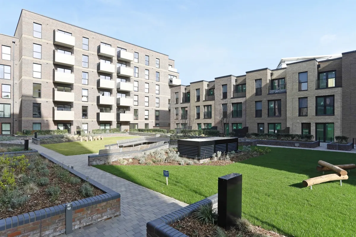 Flat Carraway Street in Reading