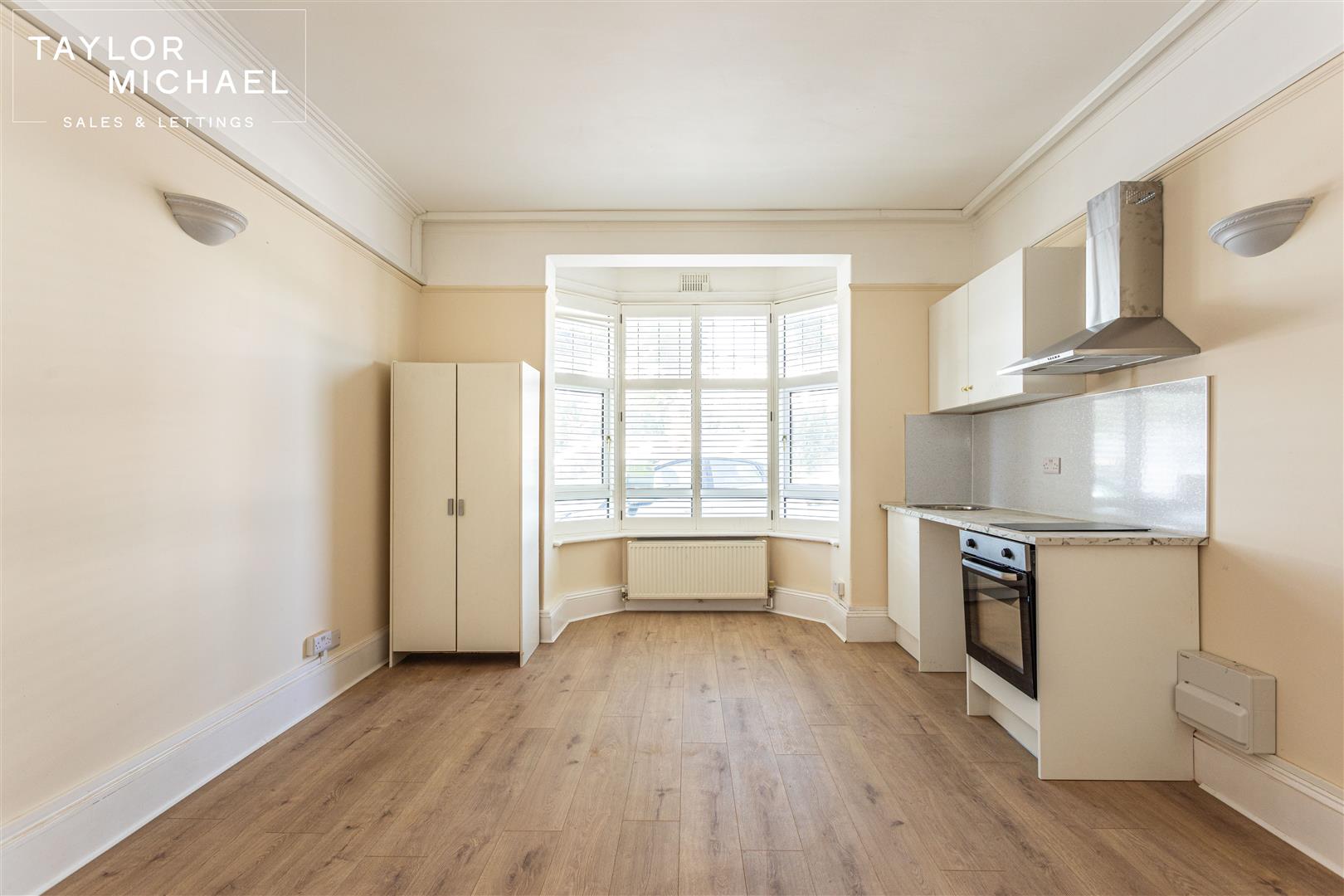 Room Holland Road in Hove