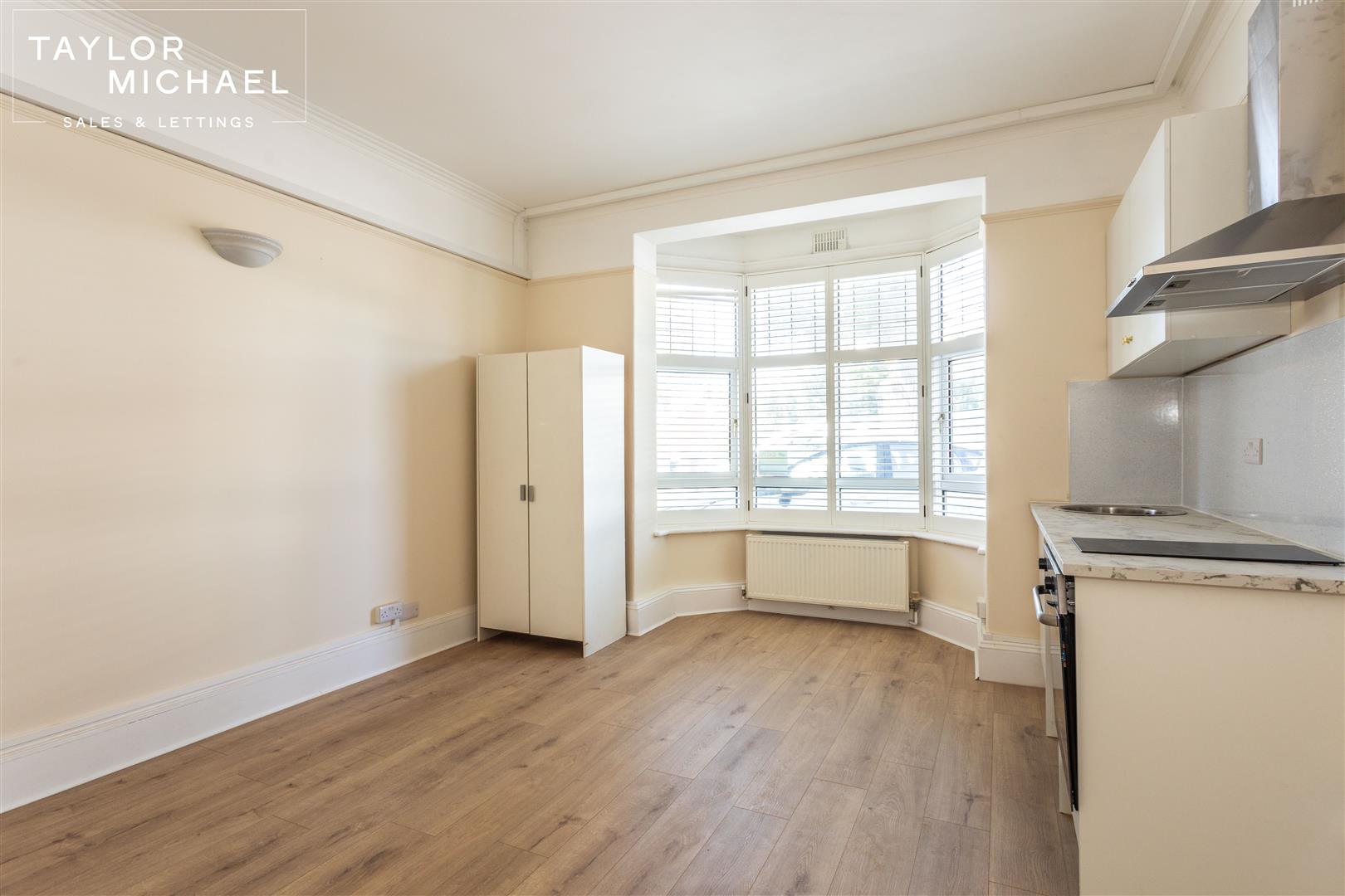 Room Holland Road in Hove