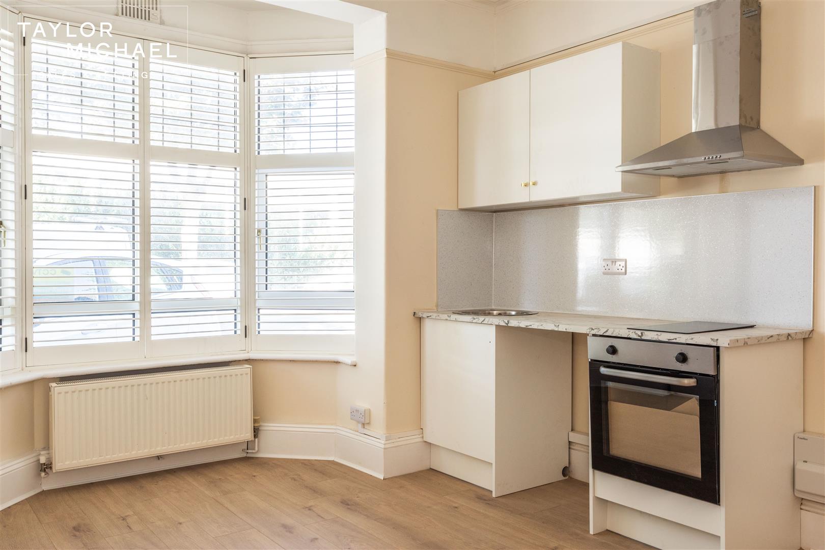 Room Holland Road in Hove