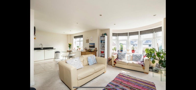 Room Churchfield Road in Poole